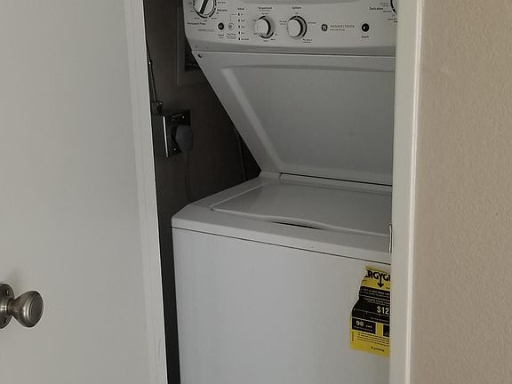 4th image of 32200 Cathedral Canyon Dr APT 23