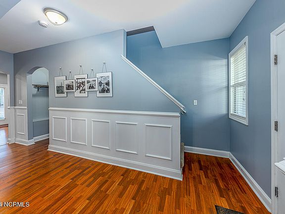 4th image of 623 Edgewood Avenue