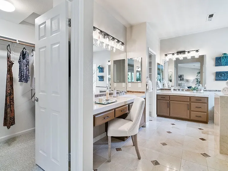 448 Silverwood Dr — Photo 42