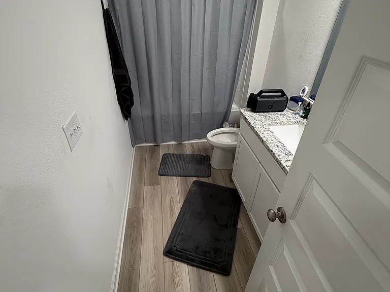 446 Glen Xing — Photo 10