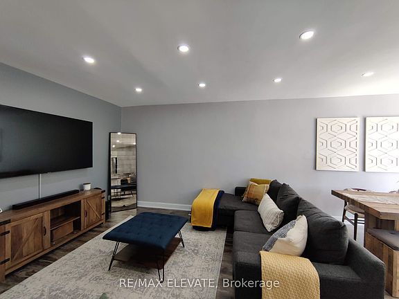 2nd image of 302 Demaine Cres