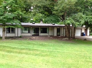 12398 De Tars Ct, Charlevoix, MI 49720