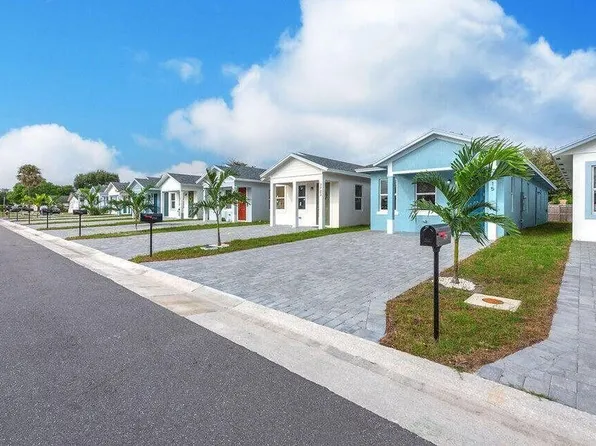 2689 Hiawatha Ave, West Palm Beach, FL 33409