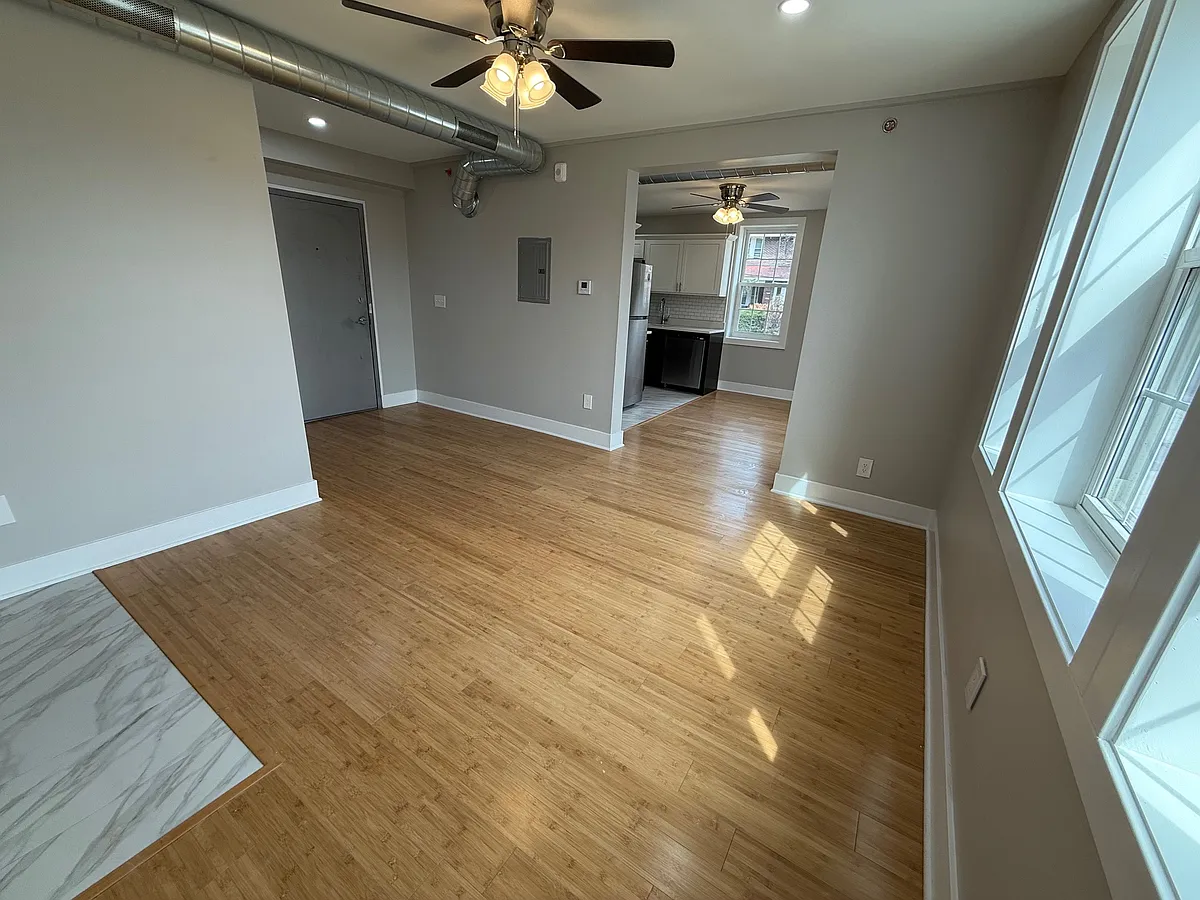 1 Bed/1 Bath - 5535 Hobart Apartments