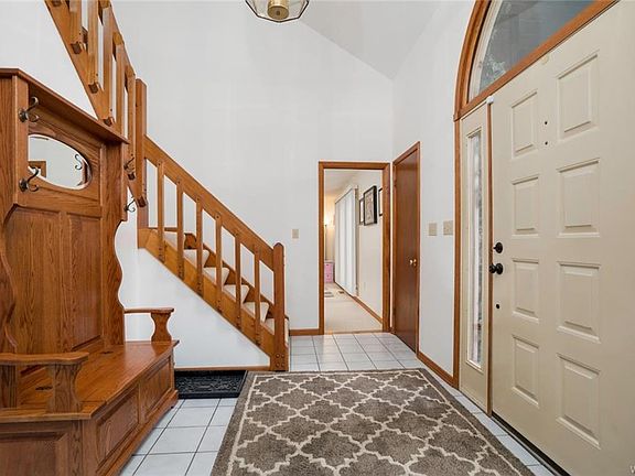 2nd image of 25 Amsley Ct