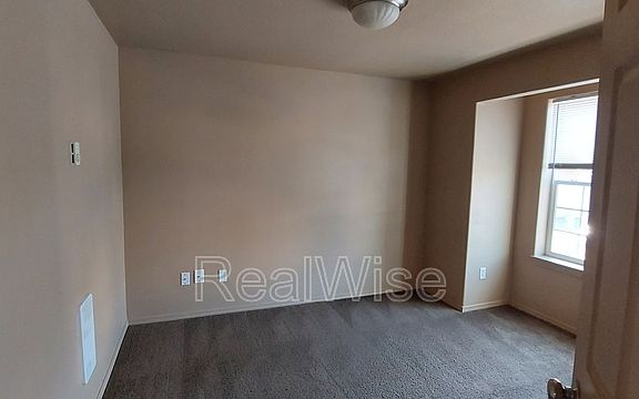 5th image of 5719 NE 135th Ave