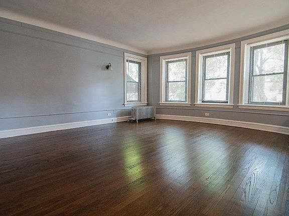 4th image of 8116 S Drexel Ave #3