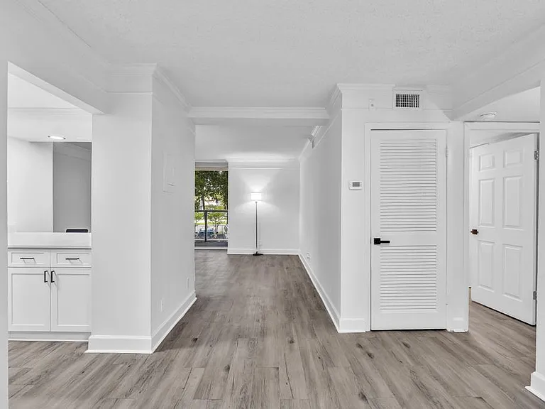 Nottingham Pine Luxury Apartment Homes — Photo 49