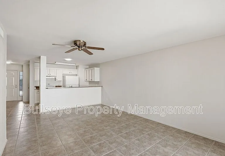 18624 N 93rd Ave — Photo 4