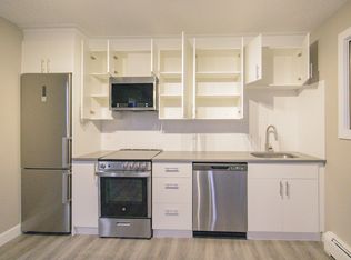 Macewan Place, Edmonton, AB T5H 3H7
