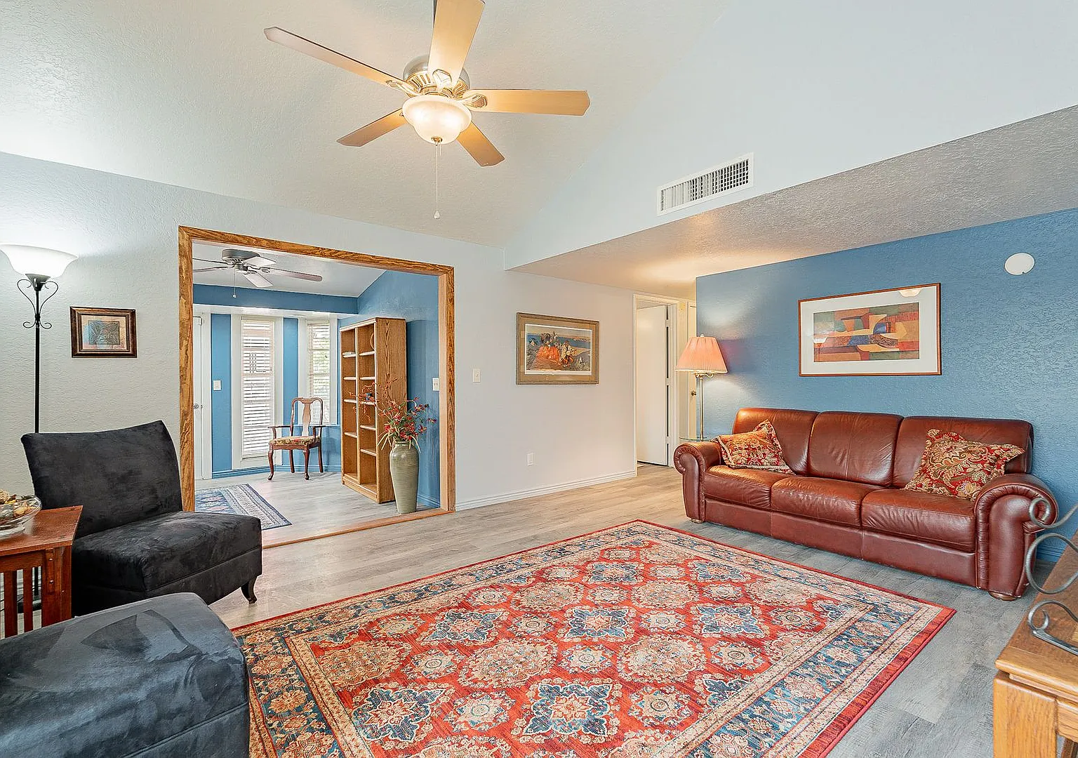 Attractive West Central 2 Bedroom Home W/Community Pool — Photo 2