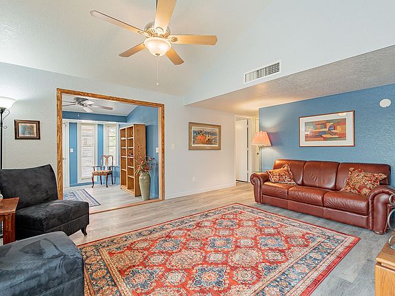 2nd image of 4618 N Courtney Dr
