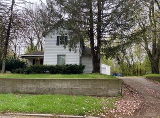 640 S 3rd St, Niles, MI 49120