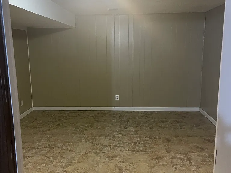 801 S Medford Cir #1 — Photo 9
