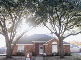 949 Crested Butte Dr, Hewitt, TX 76643