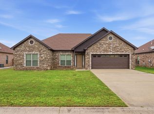 1220 Andrews Dr, Conway, AR 72032