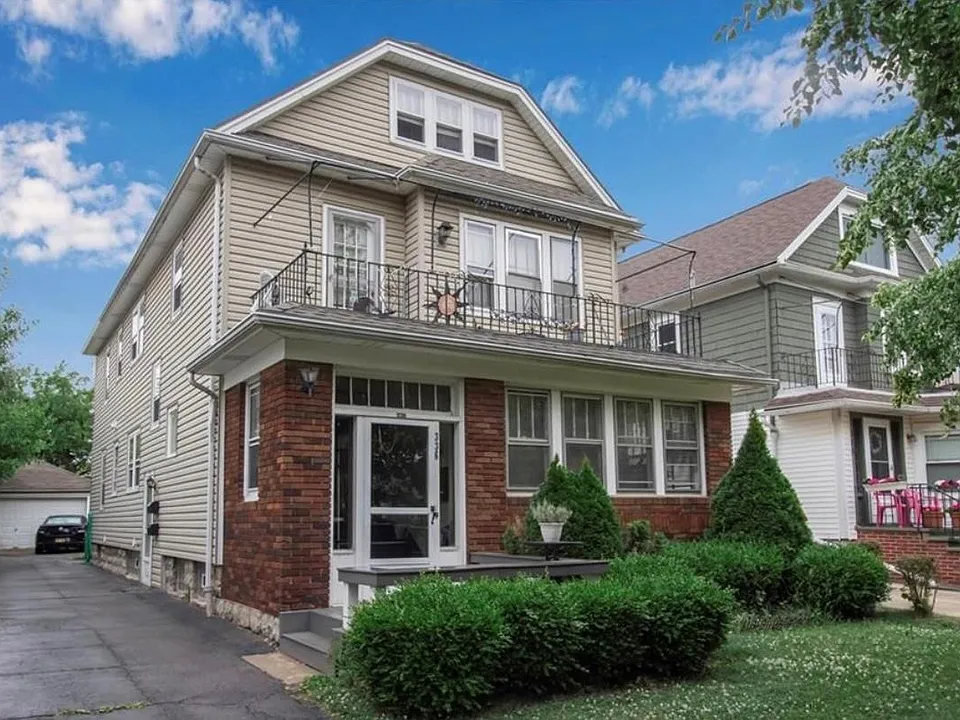 336 Sterling Ave #1