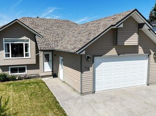 916 62a St, Edson, AB T7E1Y6