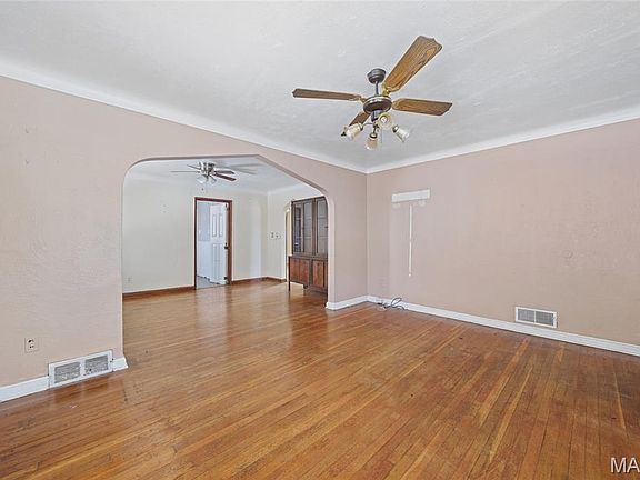 5th image of 6949 Claremore Dr