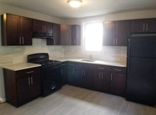 32 Gladstone Ave, Newark, NJ 07106