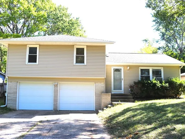 9301 Mullen Rd, Lenexa, KS 66215