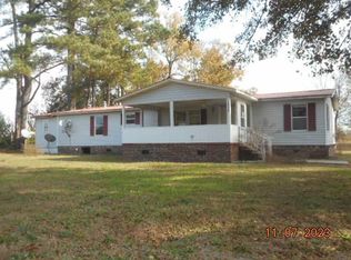 2080 Preston Rd, Maxton, NC 28364