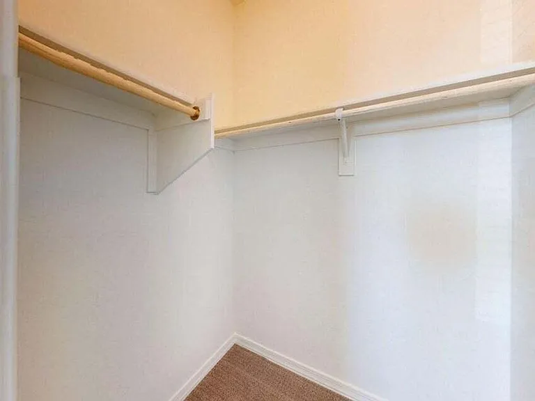 1107 S Vine St — Photo 10