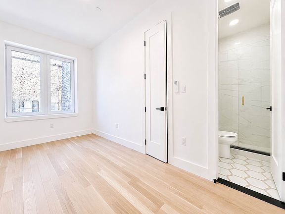 4th image of 355 Grove St #1