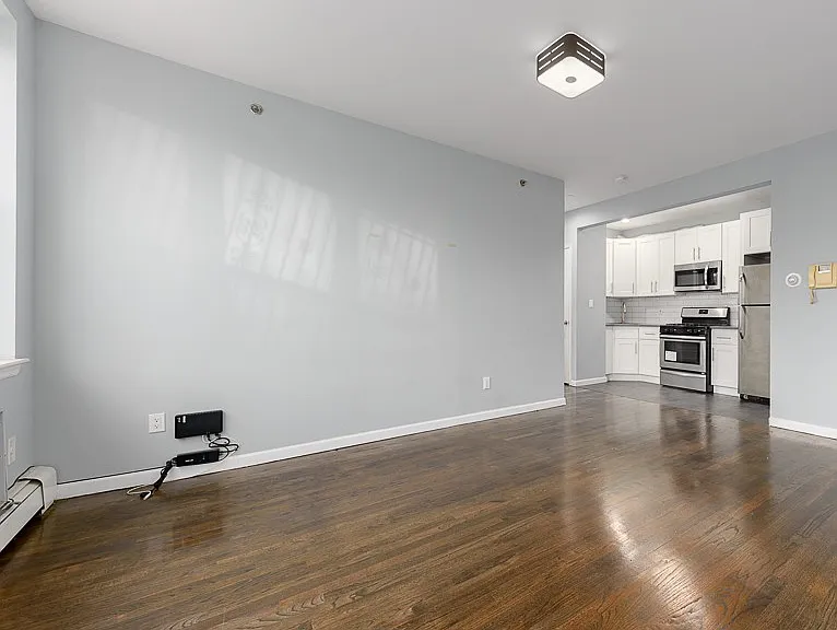 109 Moore St #3A — Photo 3