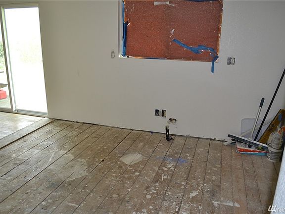 3rd image of 3525 E North St