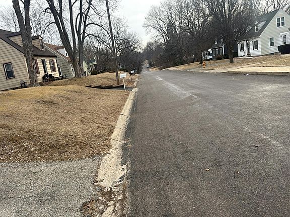 4th image of 119 E Cherry Ridge Rd