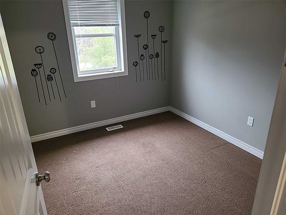 4th image of 535 Margaret St #24