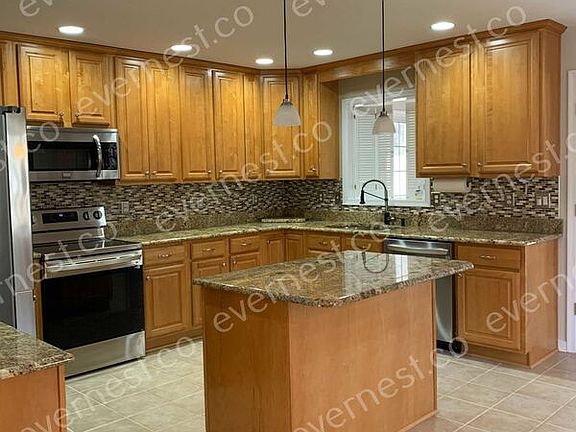 5th image of 10901 Redfield Dr