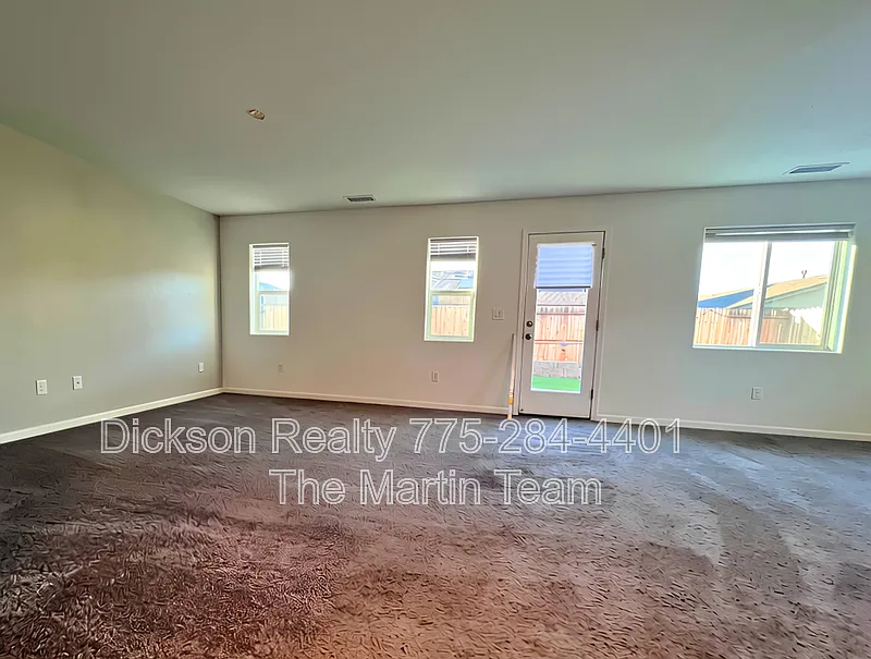 3 bed, 2.0 bath, 1442 sqft, $2,395 — Photo 4