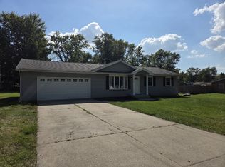 2304 Thomas Rd, Valparaiso, IN 46383