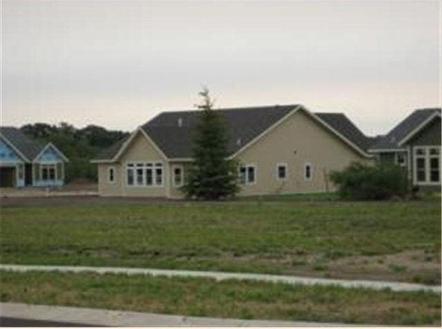 1st image of 915 White Spruce Way #1