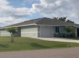 1176 Lake McGregor Dr, Fort Myers, FL 33919