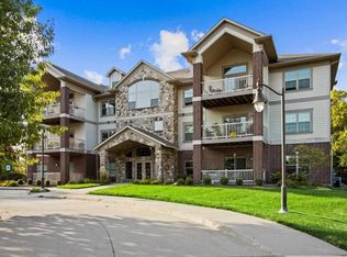 864 Foster Rd, Iowa City, IA 52245