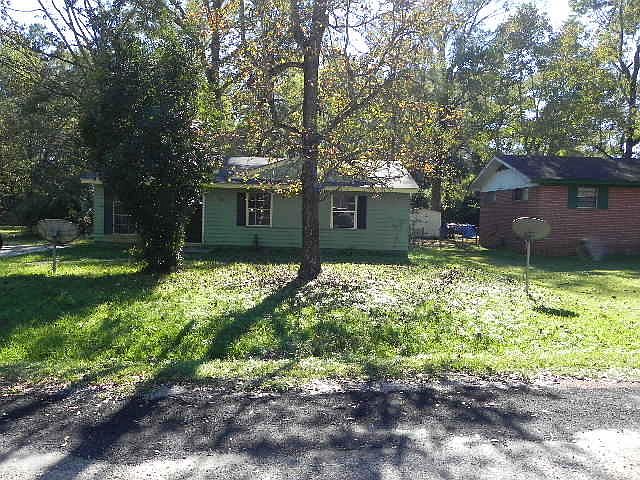 1st image of 14 Crosby Dr
