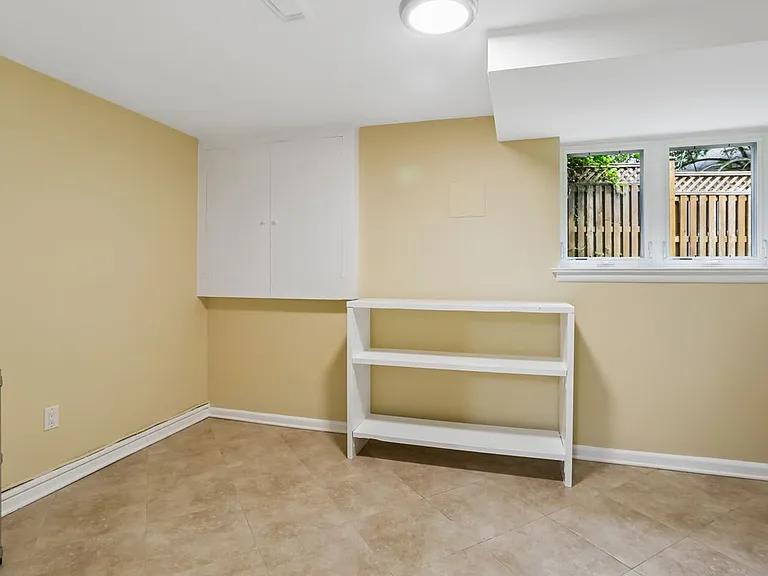 3303 Shirley Ln — Photo 35