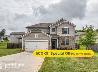 404 Kempton Ct, Locust Grove, GA 30248