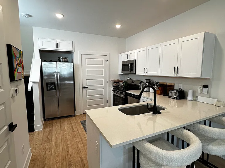2014 Cornell Ave #A — Photo 6