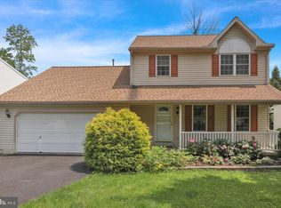 4180 Hunters Run Blvd, Reading, PA 19606