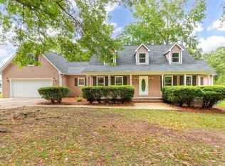 908 Timber Ln, Oxford, AL 36203