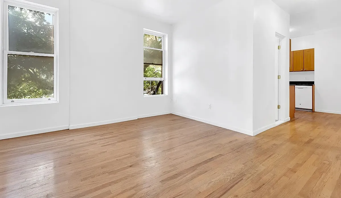 200 West 82nd Street — Photo 1