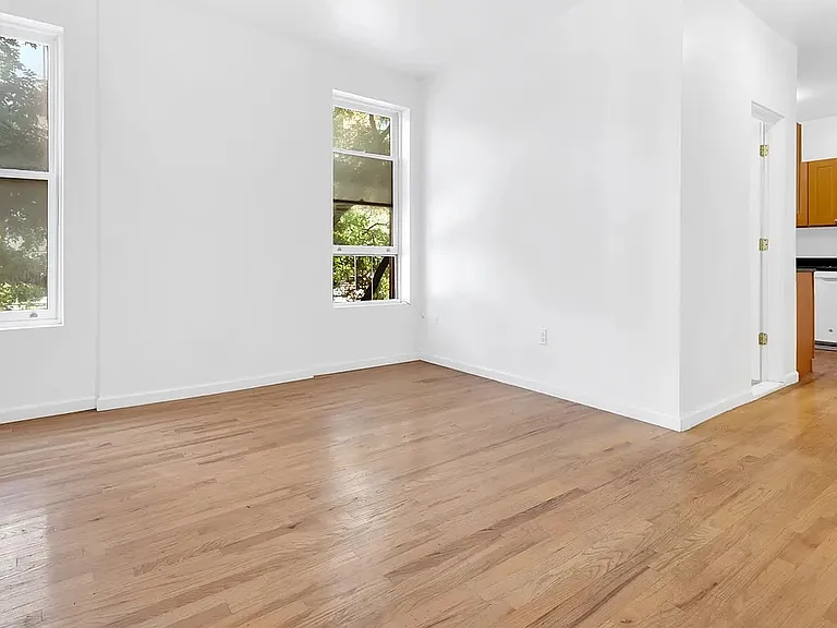 200 W 82nd St #4E — Photo 1