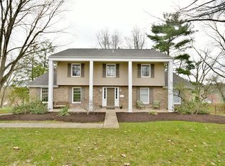 2111 Clairmont Dr, Pittsburgh, PA 15241