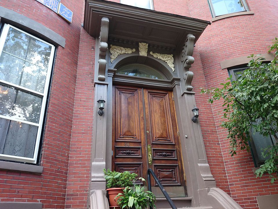 2nd image of 84 Pembroke St