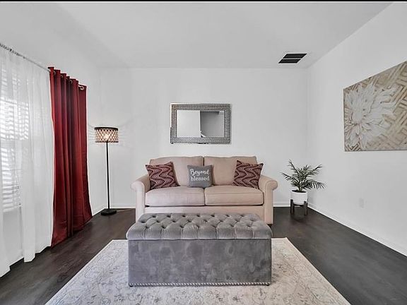 4th image of 1640 Perla Dr