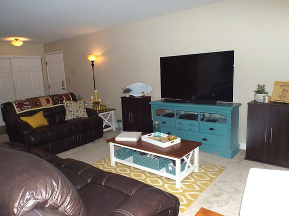 2nd image of 1903 Golf View Dr #1A